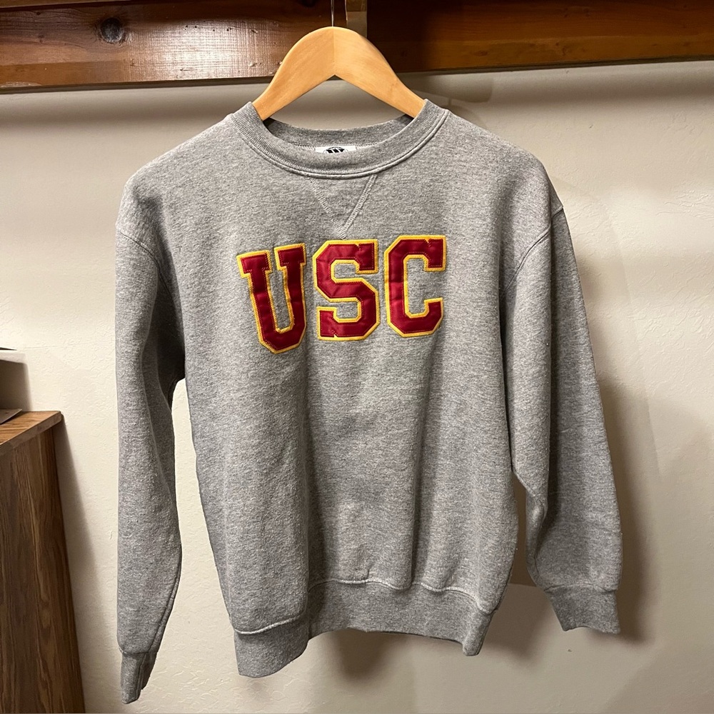 USC Gray Crewneck Sweater Womens Size L Long Sleeve Pullover Embroidered Logo